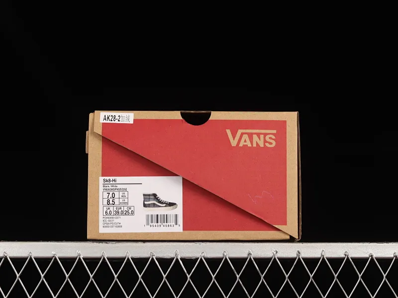 All categories Vans Vans series Vans Hi Vans high-top plus velvet Vans Sk8-Hi x Pendleton joint model plaid element high-top casual sneakers VN0A38GF9GS plus velvet